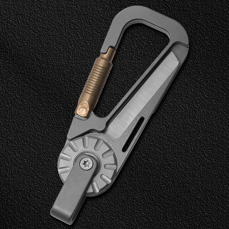 Edc Car Carry - 男性用チタン合金車キーホルダー - 内蔵ミニナイフ、軽量EDCアクセサリー、日常持ち運びに必須